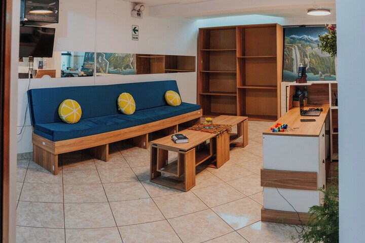 Room 18 of 28