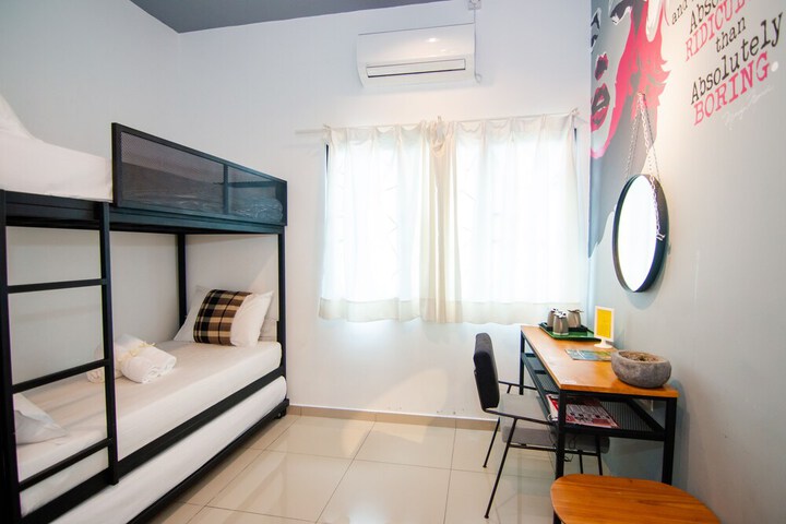 Room 15 of 121