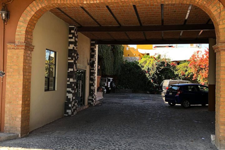 Exterior of Hotel Hacienda El Ceboruco