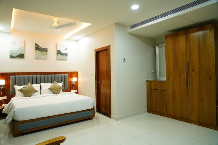 Room 7 of 27