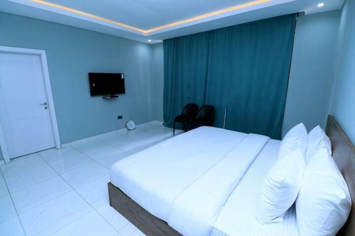 Room 12 of 44