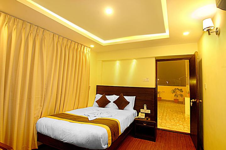 Room 10 of 36