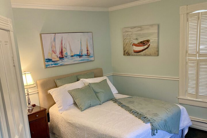 Room 11 of 40