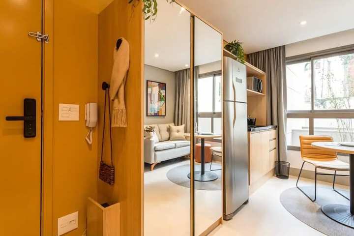 Room 16 of 156
