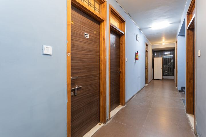 OYO 30478 Hotel Kiran Shri