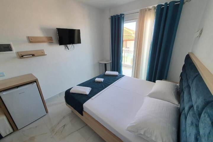 Room 15 of 50