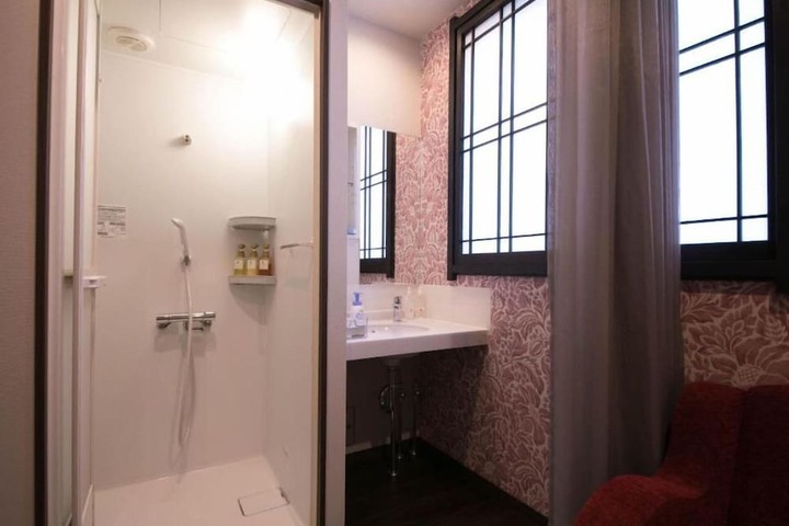 Room 15 of 53