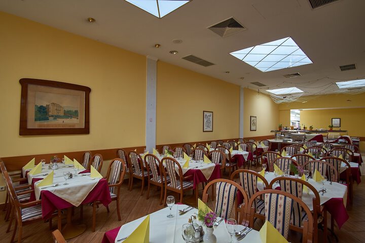 Dining Photos