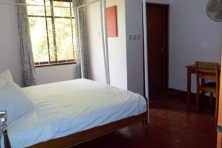 Room 11 of 24