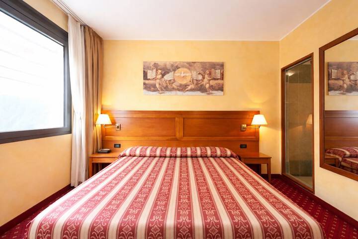 Room 62 of 105