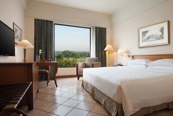 Room 10 of 71