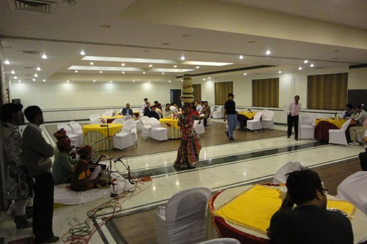 Ballroom/Hall 31 of 40