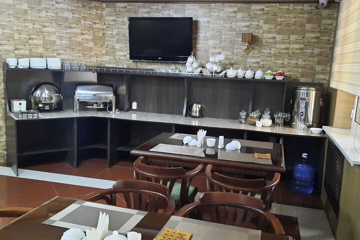 Dining 6 of 23