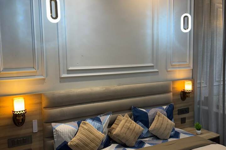 Room 8 of 26
