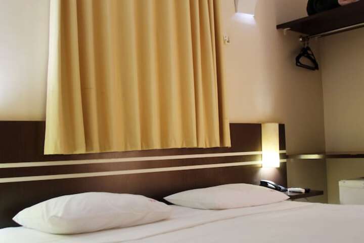 Room 74 of 183