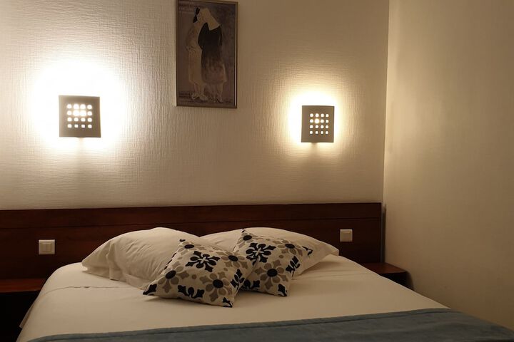 Room 15 of 40