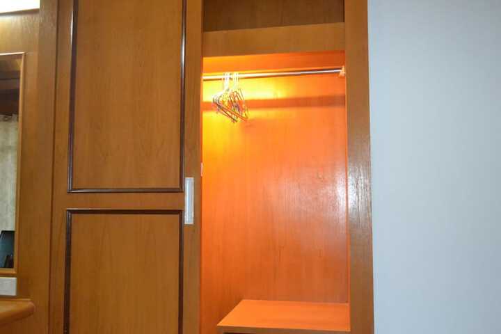 Room 11 of 28