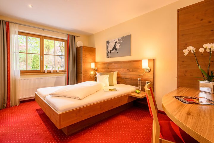 Room 4 of 49