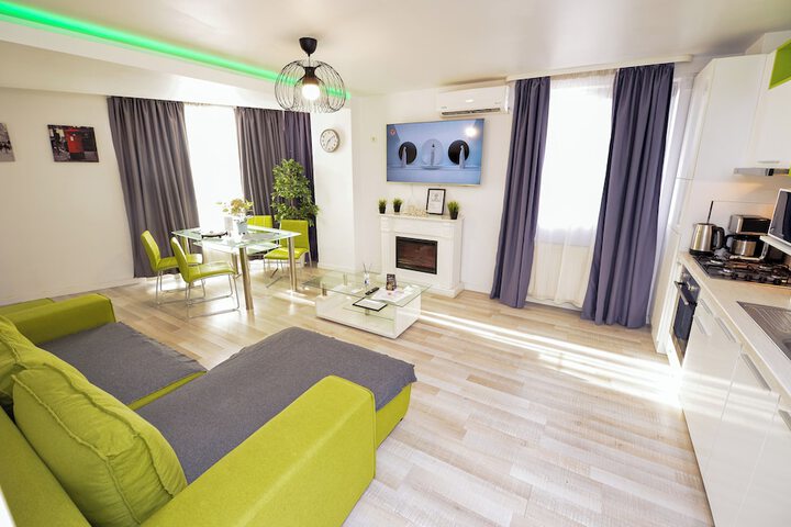 Room 6 of 20