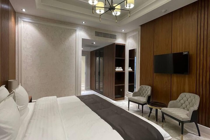 Room 4 of 45