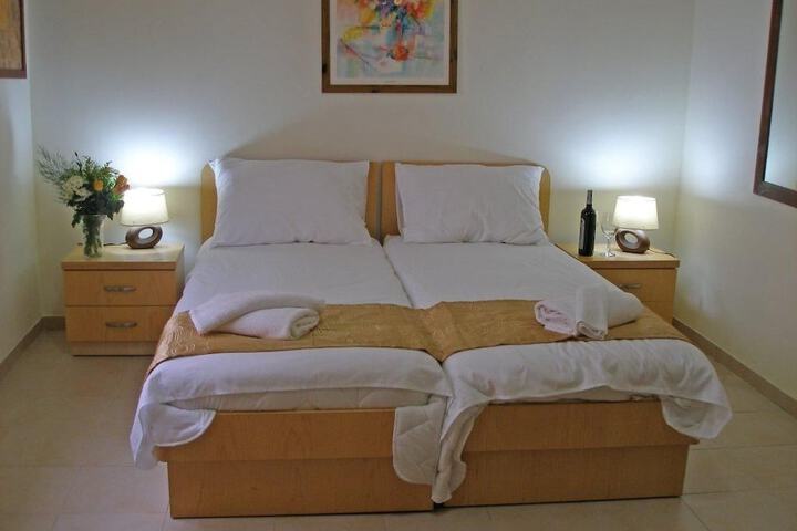 Room 15 of 50