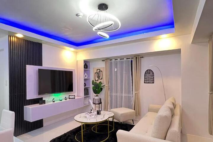 LUCKY 7 Suites