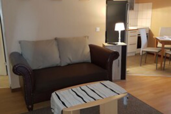 Room 5 of 11