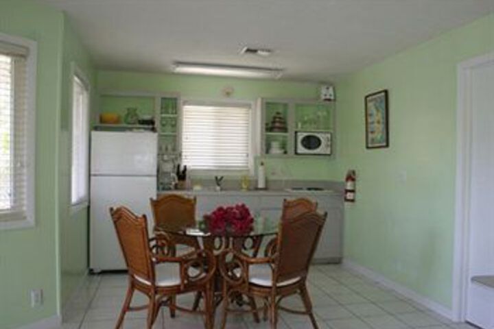 Room 16 of 32