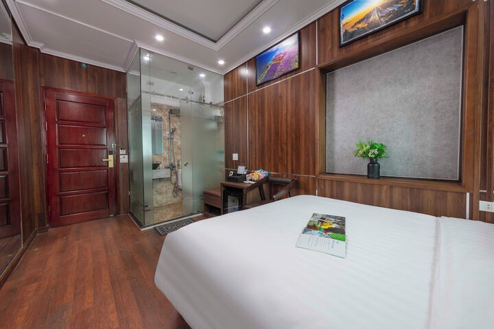 Room 33 of 55