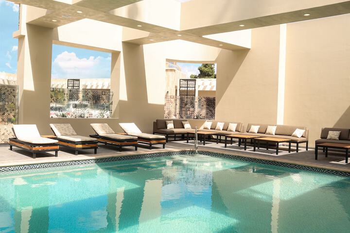 Pool 19 of 26
