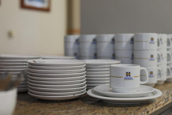 Dining 46 of 60