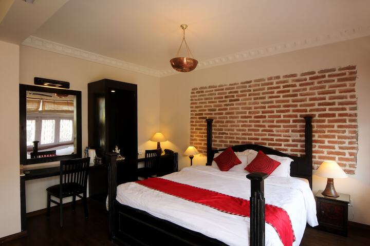 Room 15 of 43