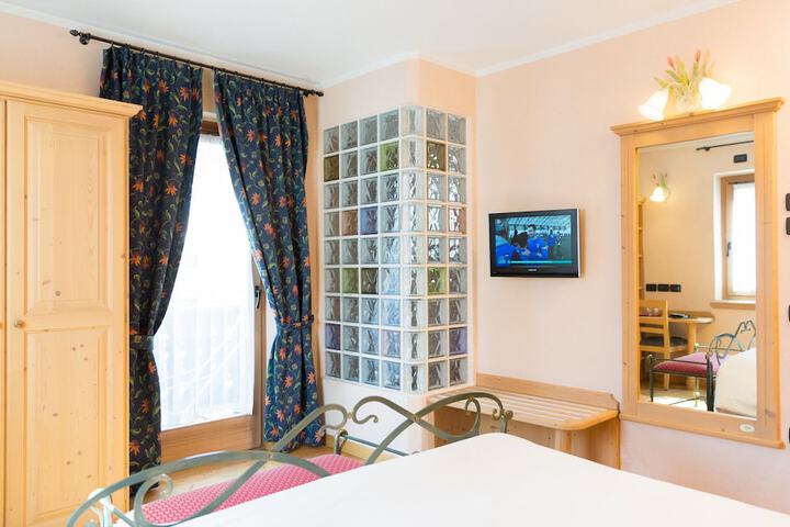 Room 18 of 39