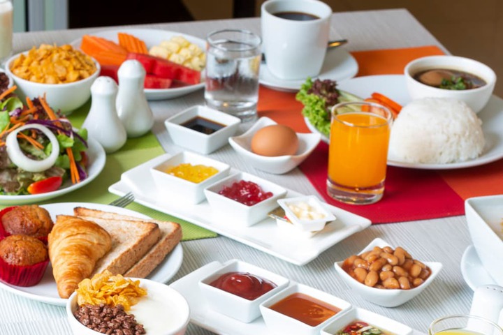 Breakfast buffet