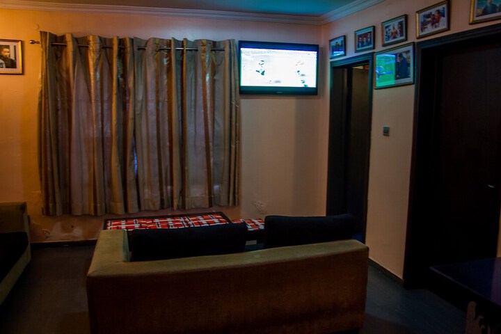 Room 21 of 39
