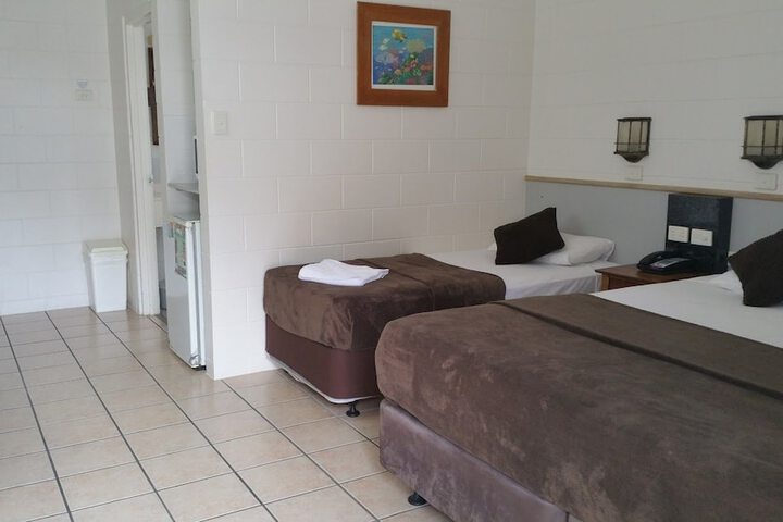 Room 15 of 40