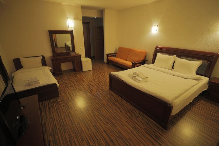 Room 37 of 84