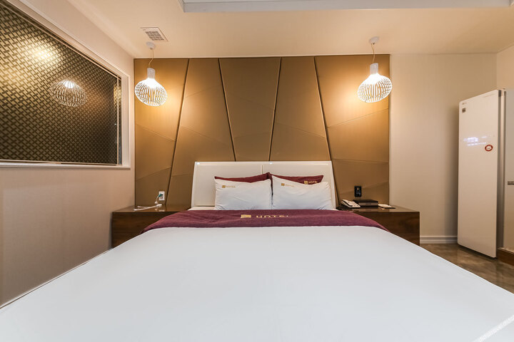 Room 37 of 88