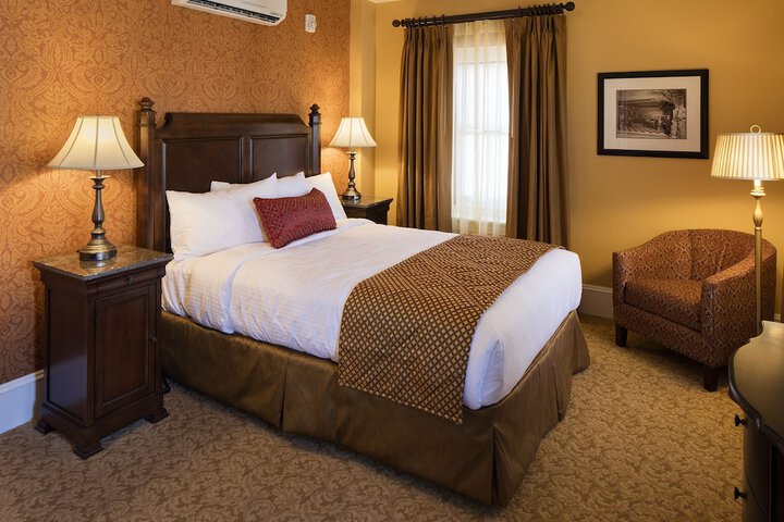 Room 4 of 38
