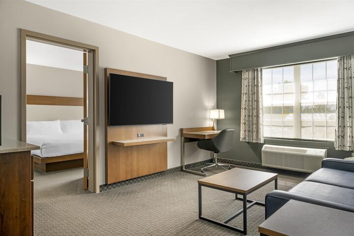 Room 30 of 65