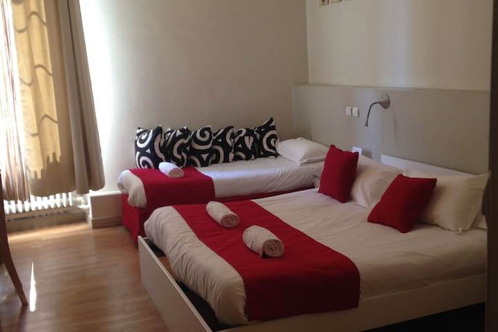 Room 9 of 46