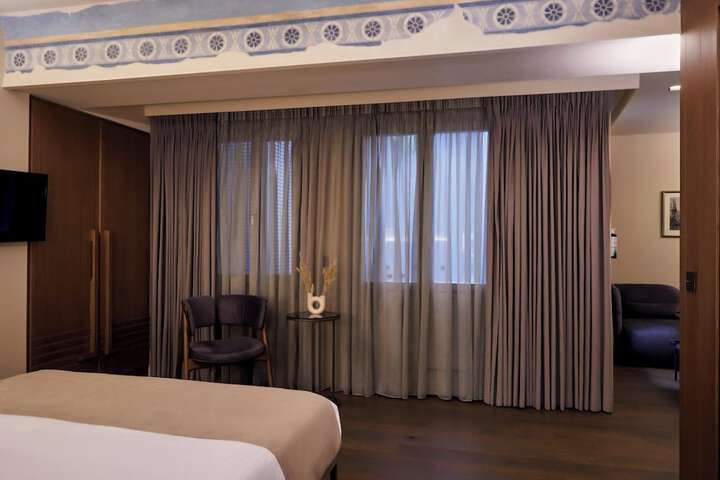 Room 30 of 69