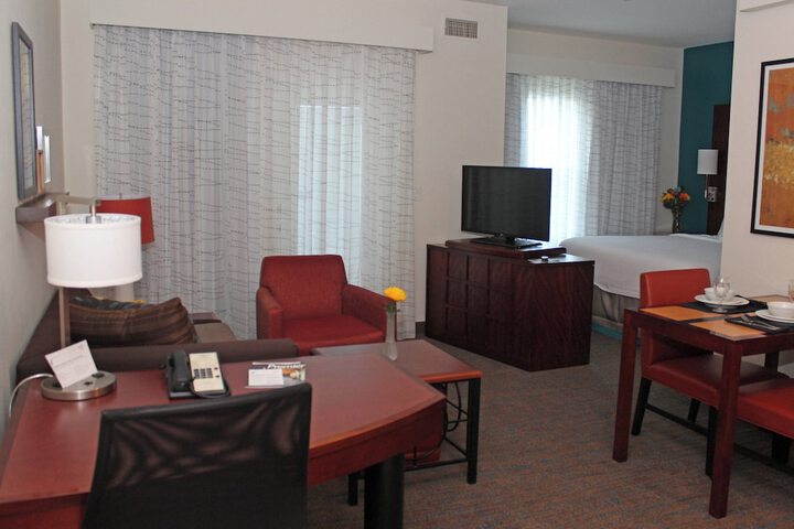 Room 7 of 27