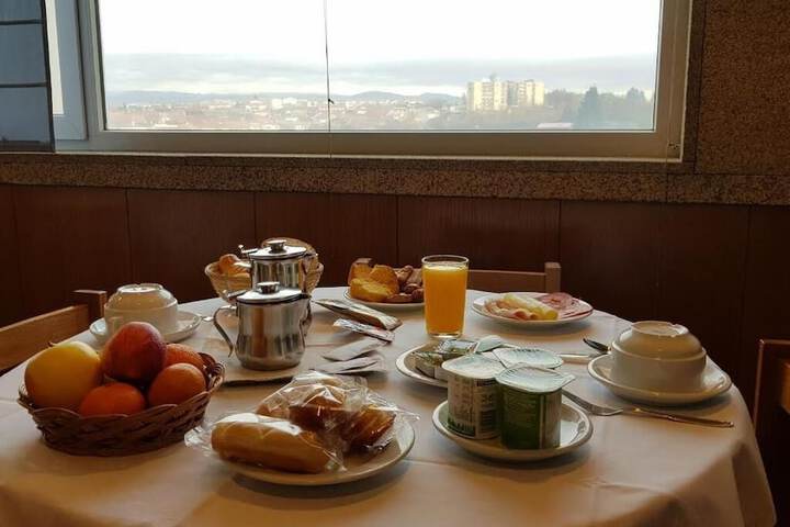 Breakfast/Coffee Service 14 of 15