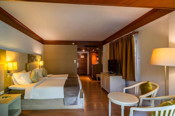 Room 28 of 149