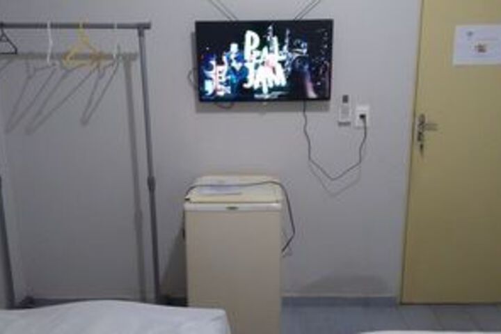 Room 100 of 189