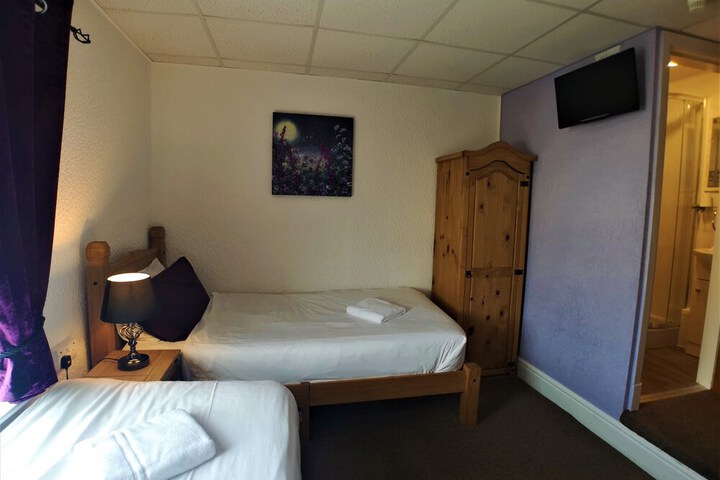 Room 58 of 102