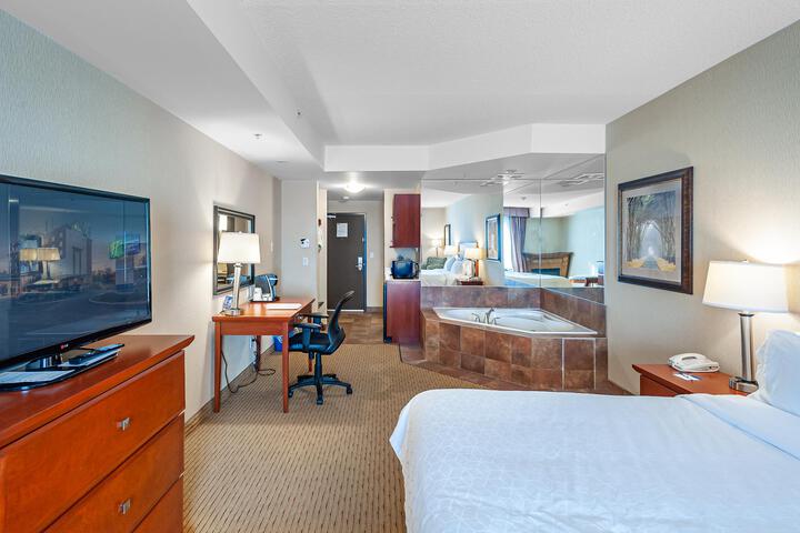 Standard | King Bed (8 of 19)