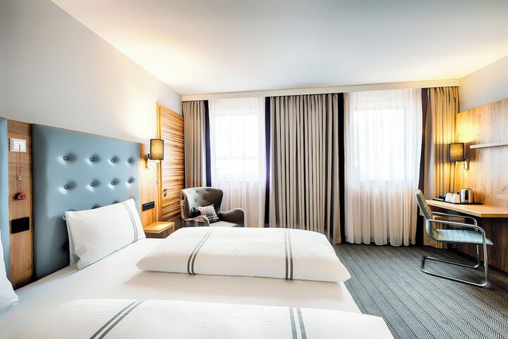 Room 16 of 75