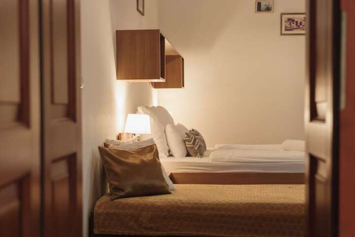 Room 29 of 90